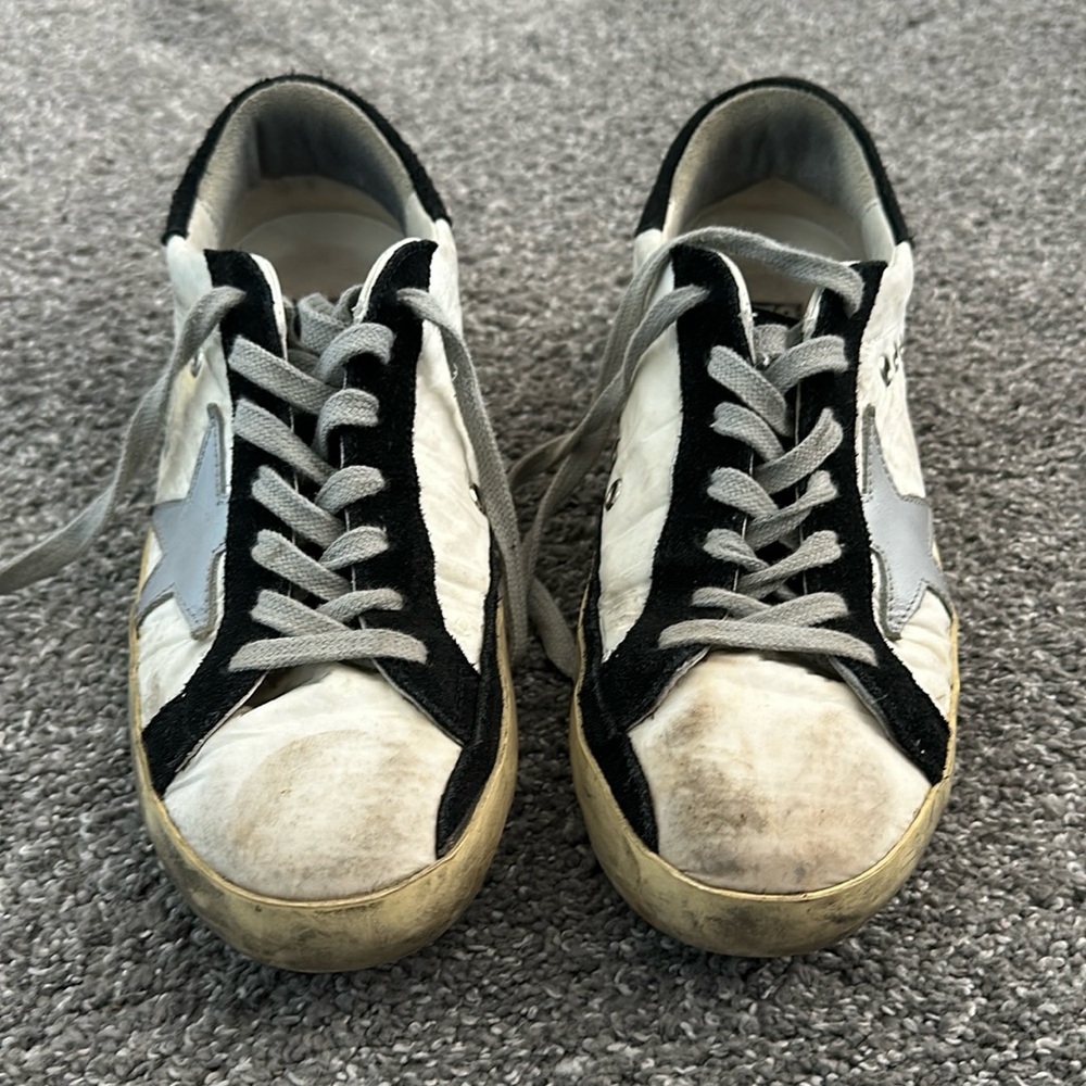 In great condition golden goose sneakers